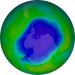 Así está  la capa de ozono hoy, en la fotografía de la NASA en el polo antártico.  Los colores púrpura y azul son donde hay menos ozono, y los amarillos y rojos son donde hay más ozono.